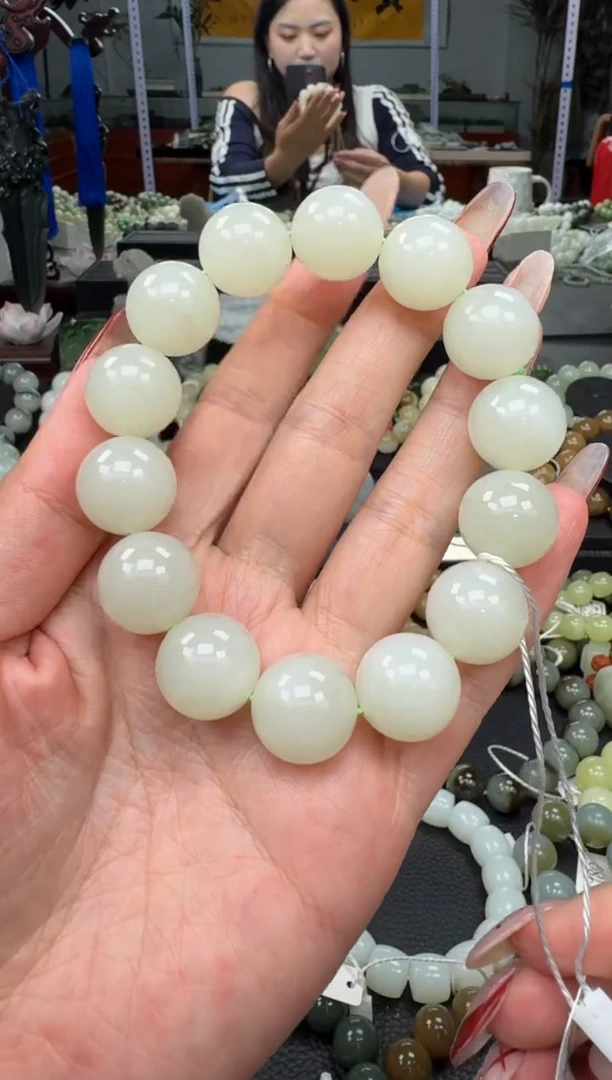 未镶嵌手链和田玉冰晴水卡16