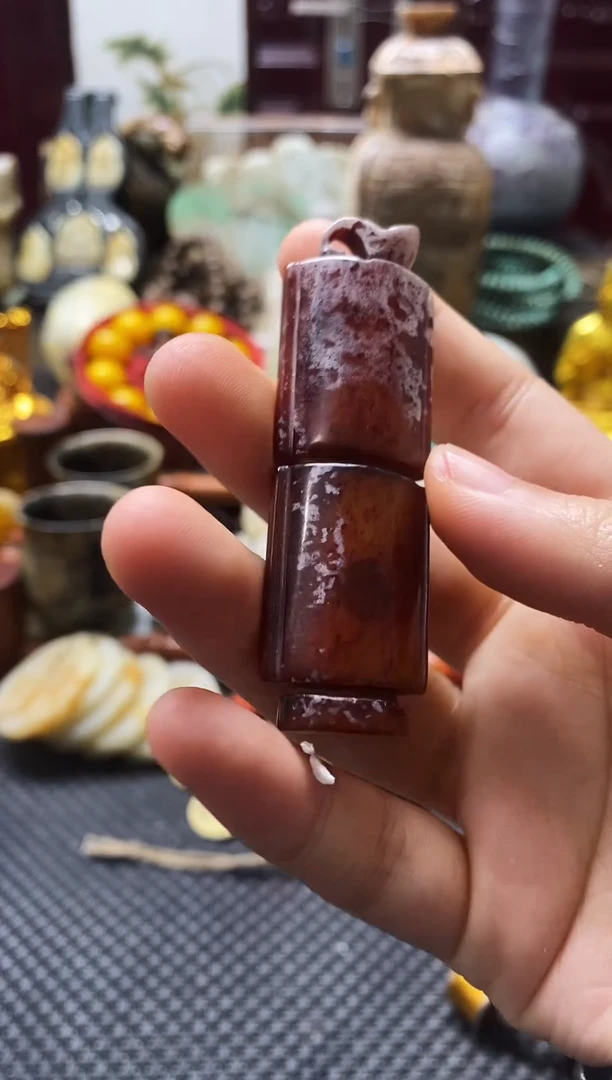 未镶嵌和田玉挂件1个