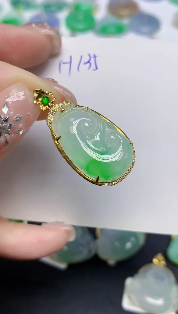 颈饰18K金镶嵌翡翠天然缅甸翡翠A货翡翠百元以上9元证书费自理