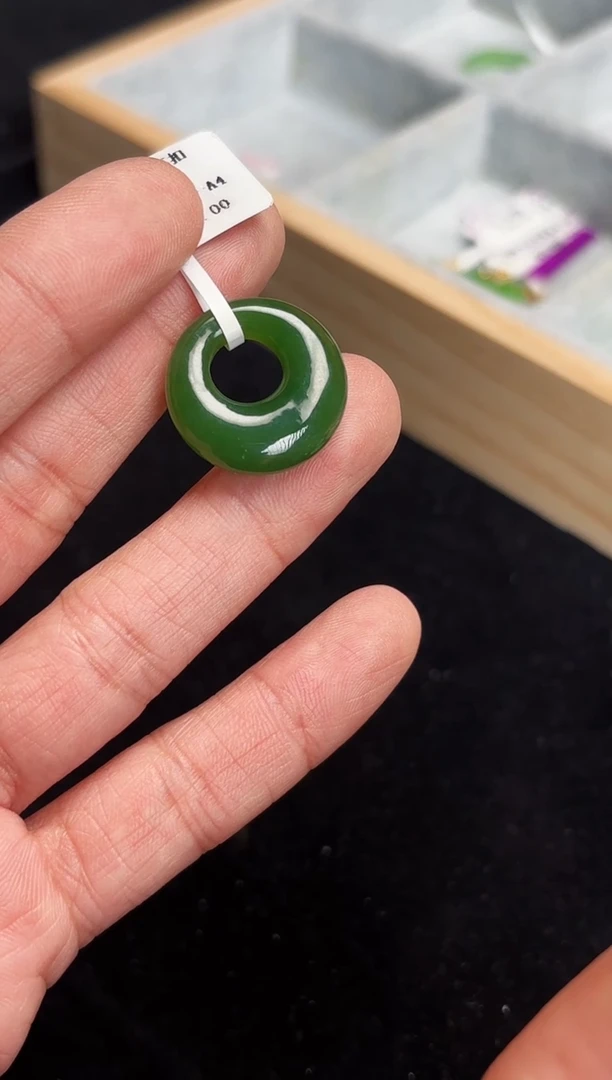 吊坠(不含链)未镶嵌和田玉（碧玉）和田玉碧玉 同心扣 多样性发一