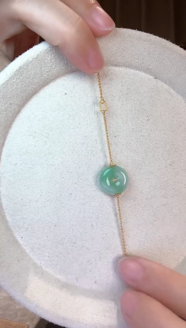 18K金镶嵌手链翡翠平安扣手链