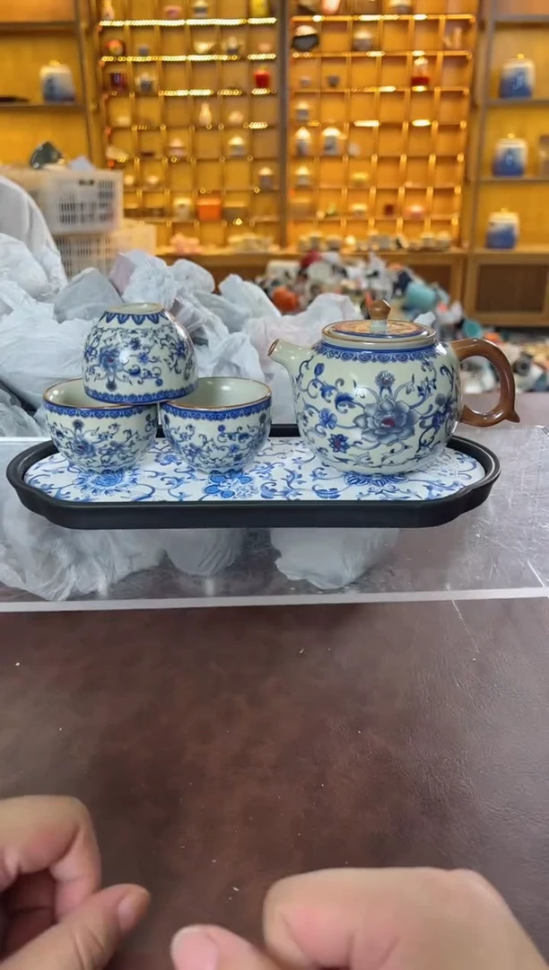 瓷片鸣盏居11111111缠枝莲壶+3杯+茶盘