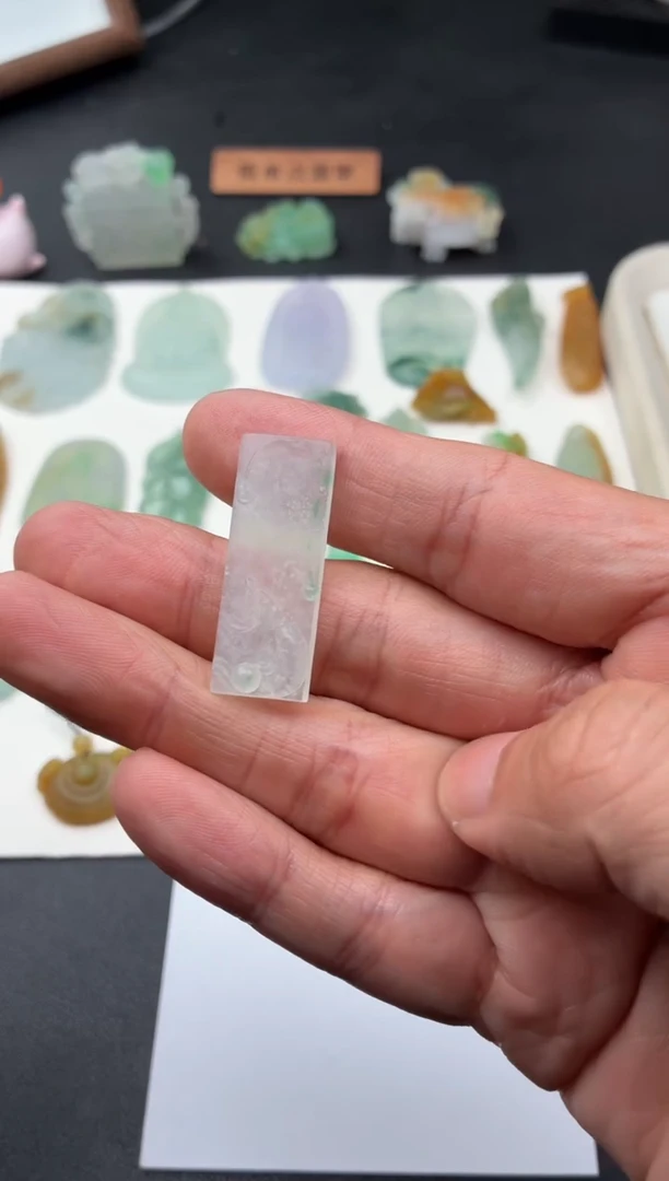 未镶嵌定制翡翠翡翠