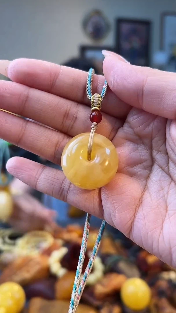 蜜蜡颈饰未镶嵌成品