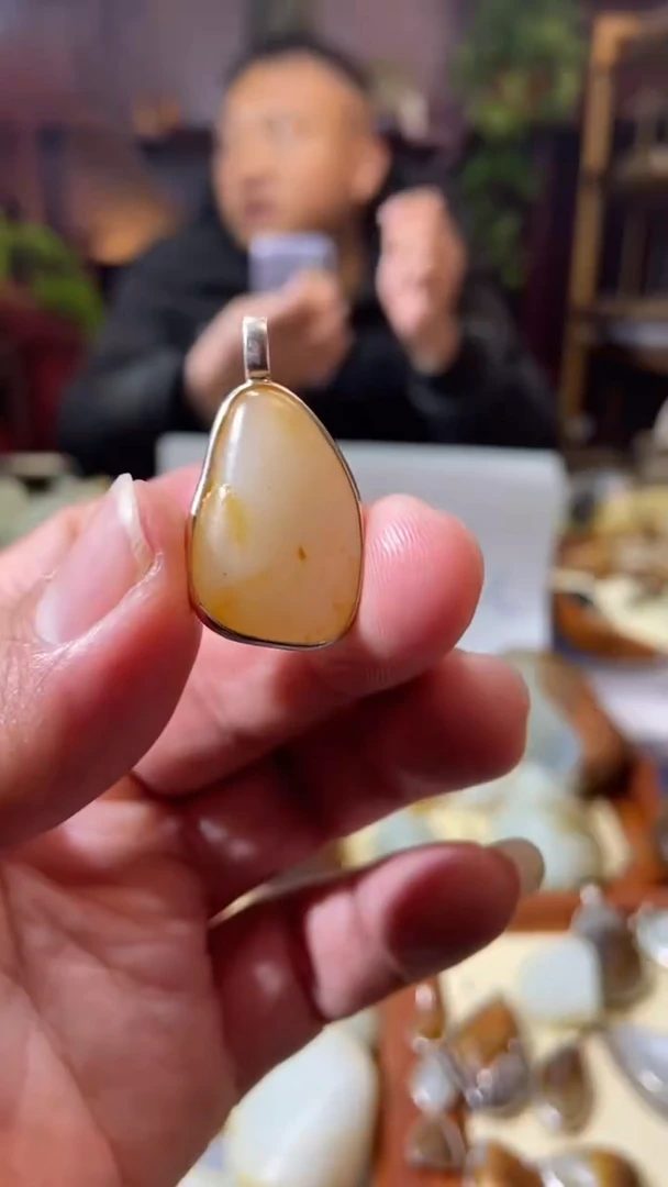 【闪购商品】和田玉挂件银S925镶嵌和田玉吊坠挂件精美