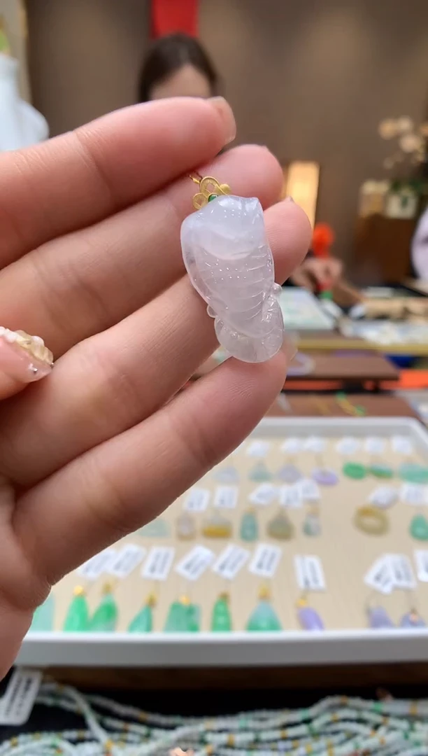 【闪购商品】翡翠颈饰18K金镶嵌蛇