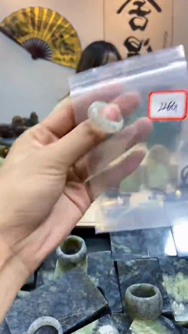 未镶嵌和田玉挂件1