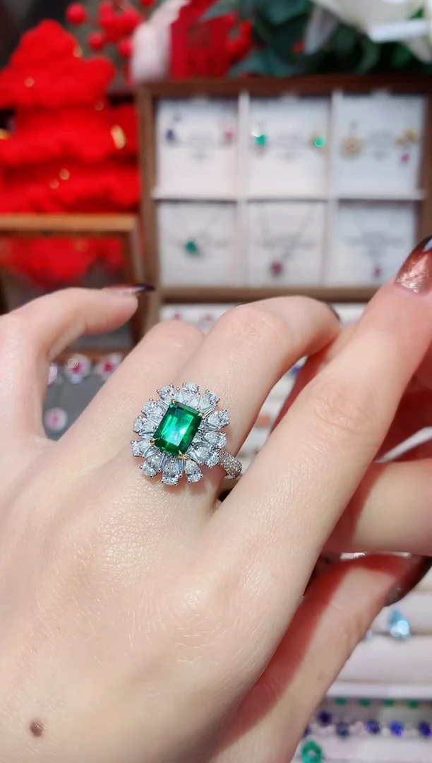 18K金镶嵌戒指祖母绿1.47ct/天然宝石/七天无理由