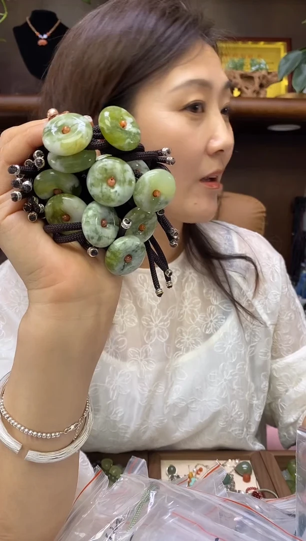 【闪购商品】岫玉吊坠未镶嵌多样性发货其中发一