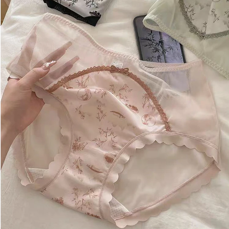 8622 中腰国风性感女士薄款内裤透气舒适大码蕾丝