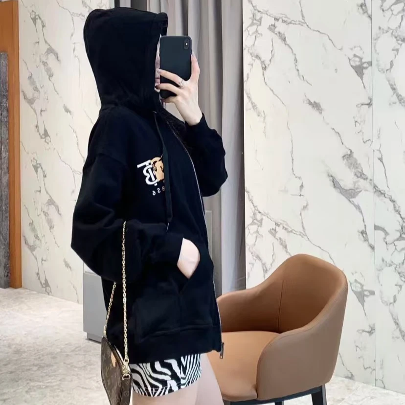 99新 BURBERRY/博柏利 潮奢豆 严选/黑色TB战马刺绣卫衣/H13070