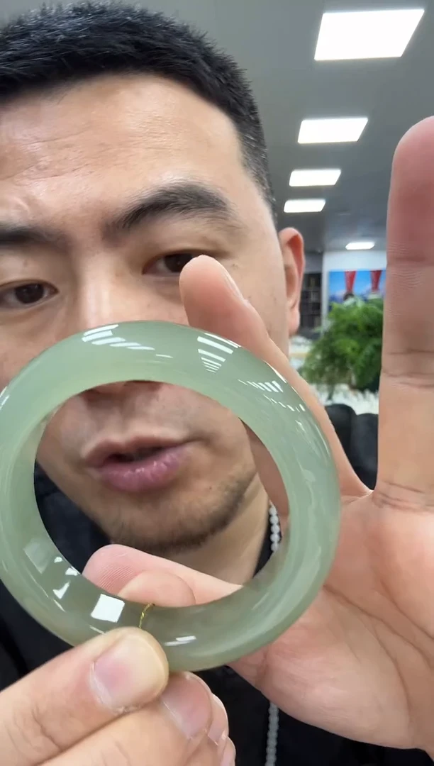 未镶嵌手镯和田玉55  山流水523