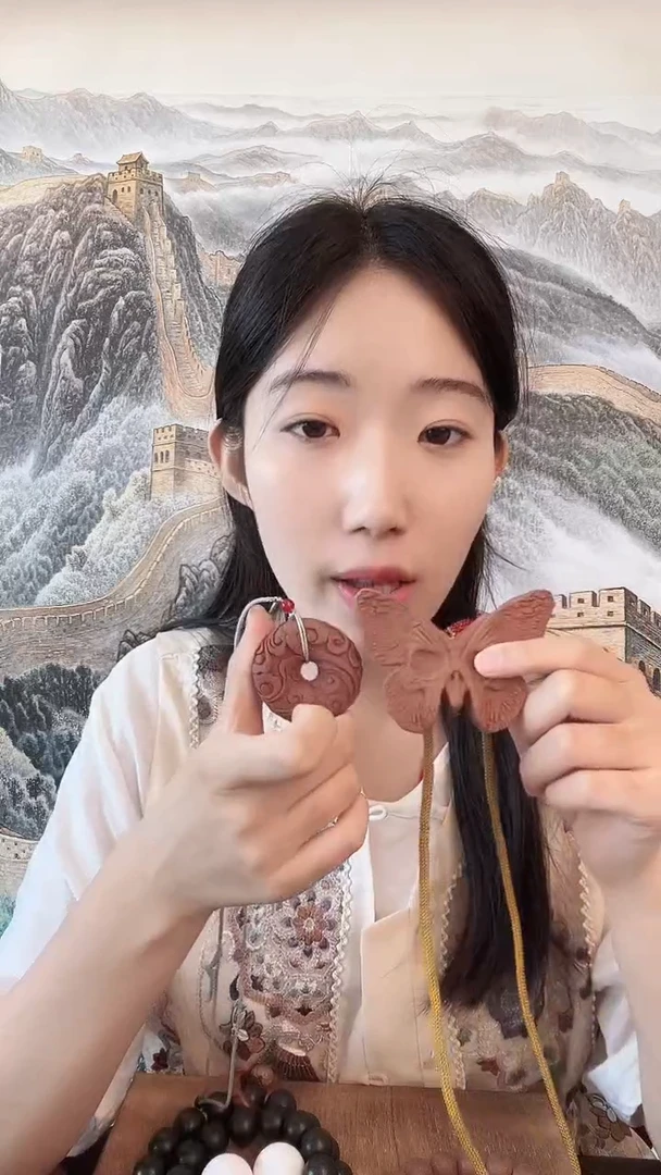 息肌芄的大蝴蝶