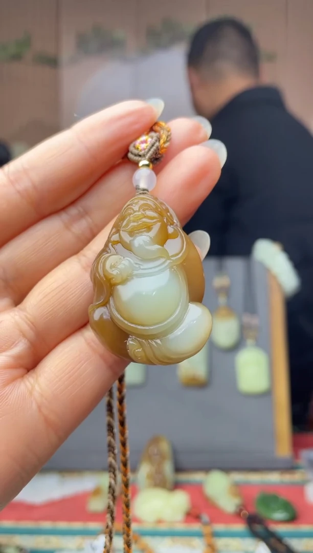 颈饰未镶嵌和田玉拍一发一