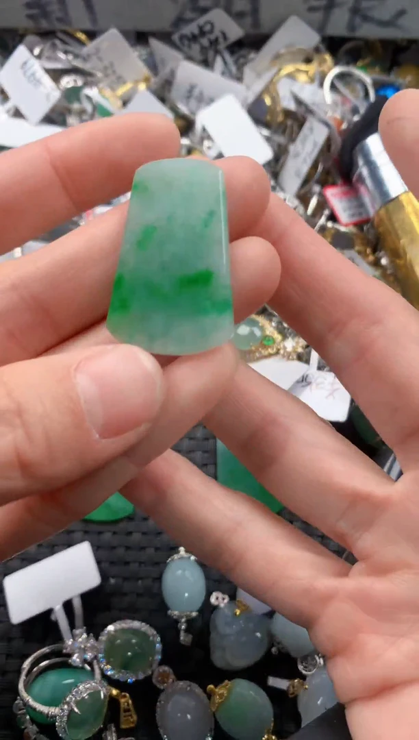 未镶嵌戒指翡翠咩***肉111   1