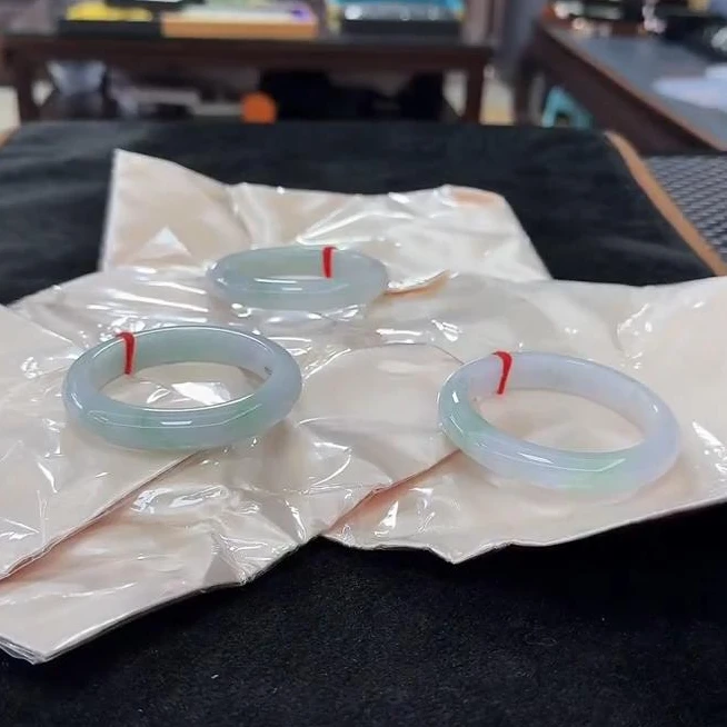 【老郑家】翡翠手镯一支 多样性发一件