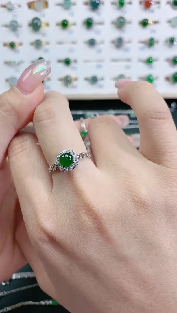 翡翠戒指银S925镶嵌天然翡翠