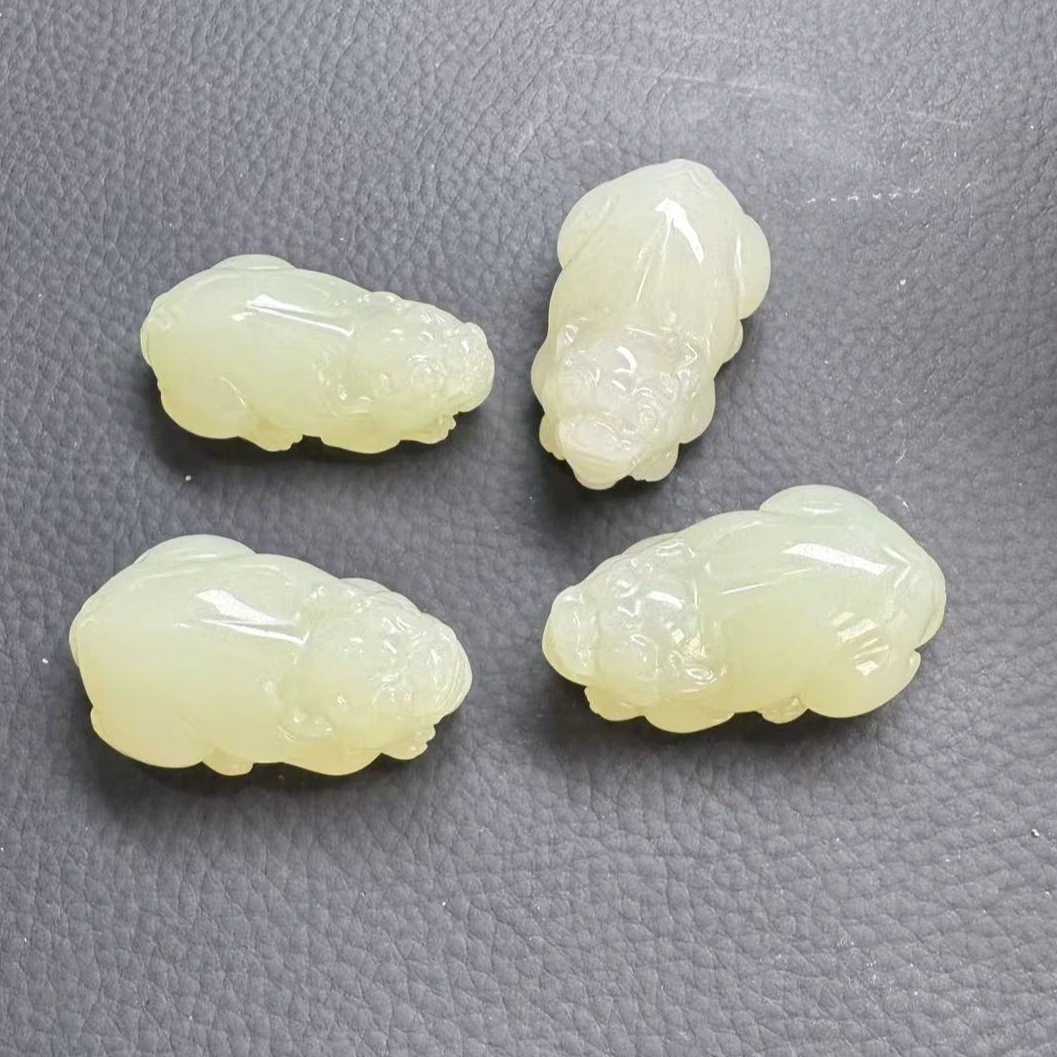 dz247新疆和田玉且末料貔貅吊坠  多样性发一