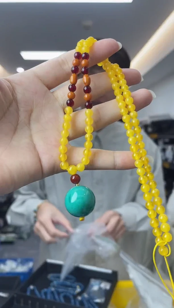 【闪购商品】蜜蜡裸石未镶嵌多样性一件发货