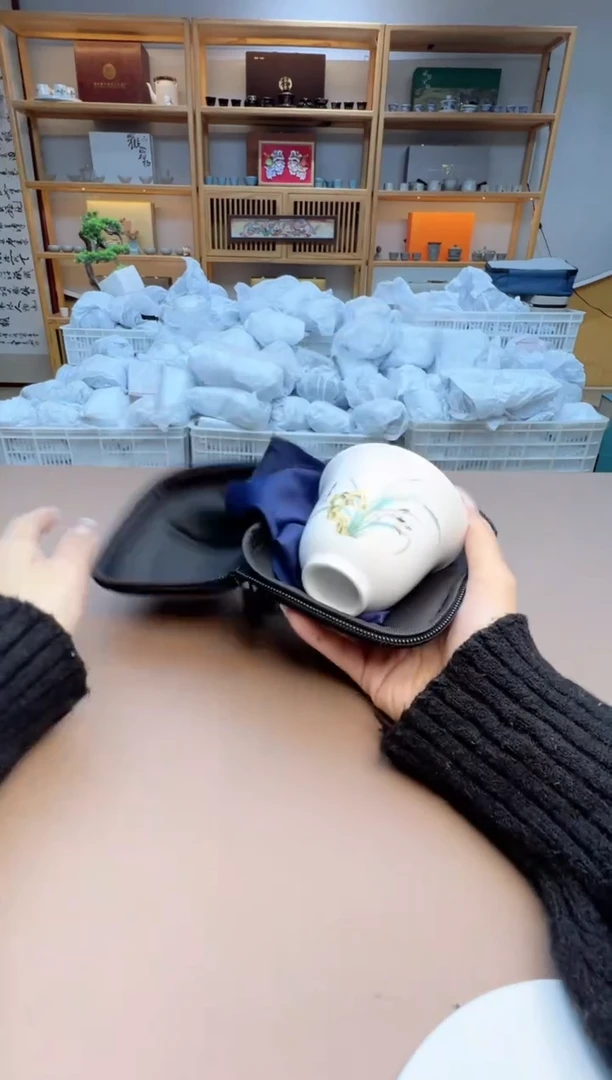 【闪购商品】摆件瓷制品S1111111111111