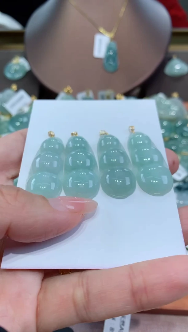 【闪购商品】翡翠颈饰18K金镶嵌多样性发其一