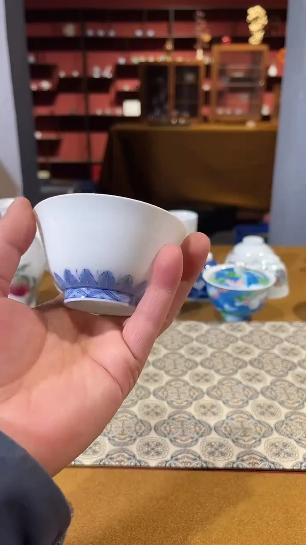 景德镇青花手绘蕉叶纹主人杯