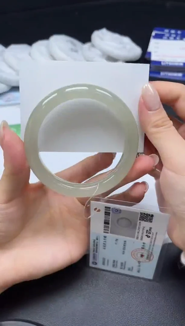 未镶嵌手镯石英质玉0149-5859