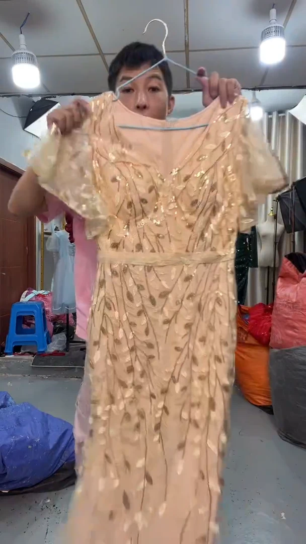 二蛋礼服=断码清仓