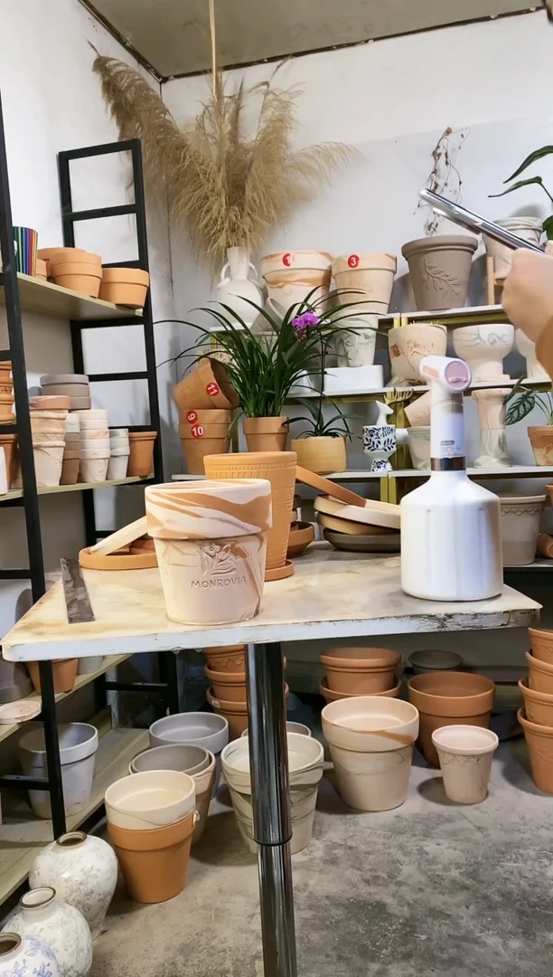 【闪购商品】红陶14.5*16玛奇朵反比例 1盆无托