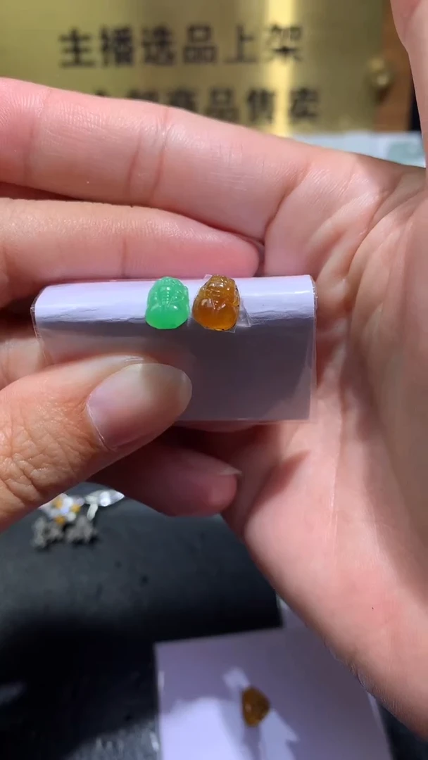 未镶嵌定制翡翠毛货