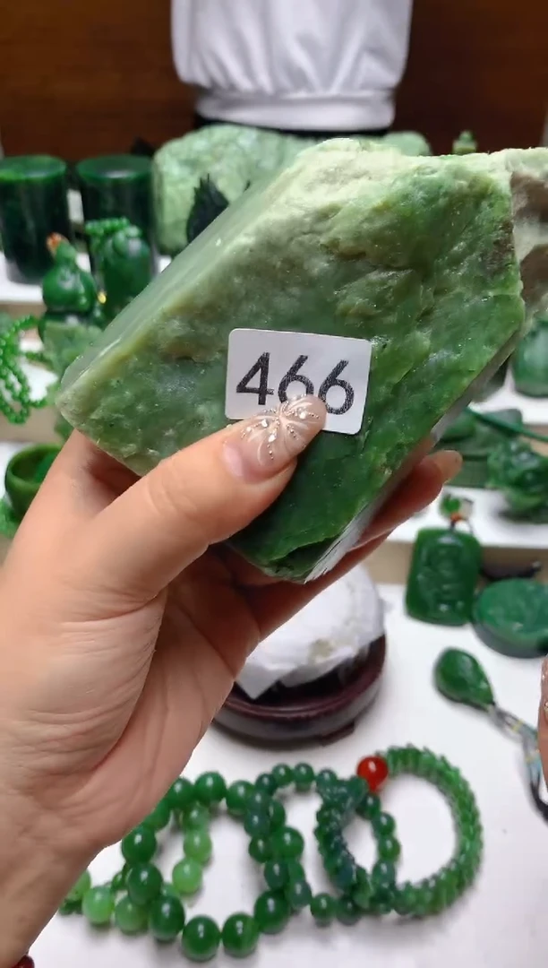 未镶嵌和田玉（碧玉）珠宝半成品0