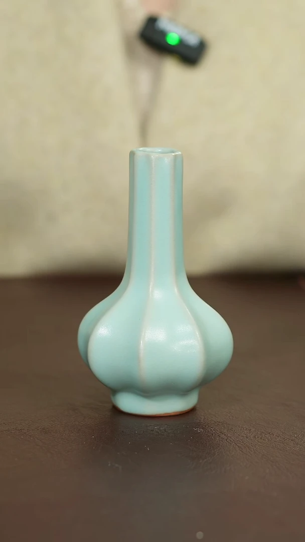 摆件瓷原矿原釉汝宋汝瓷 蒜头瓶