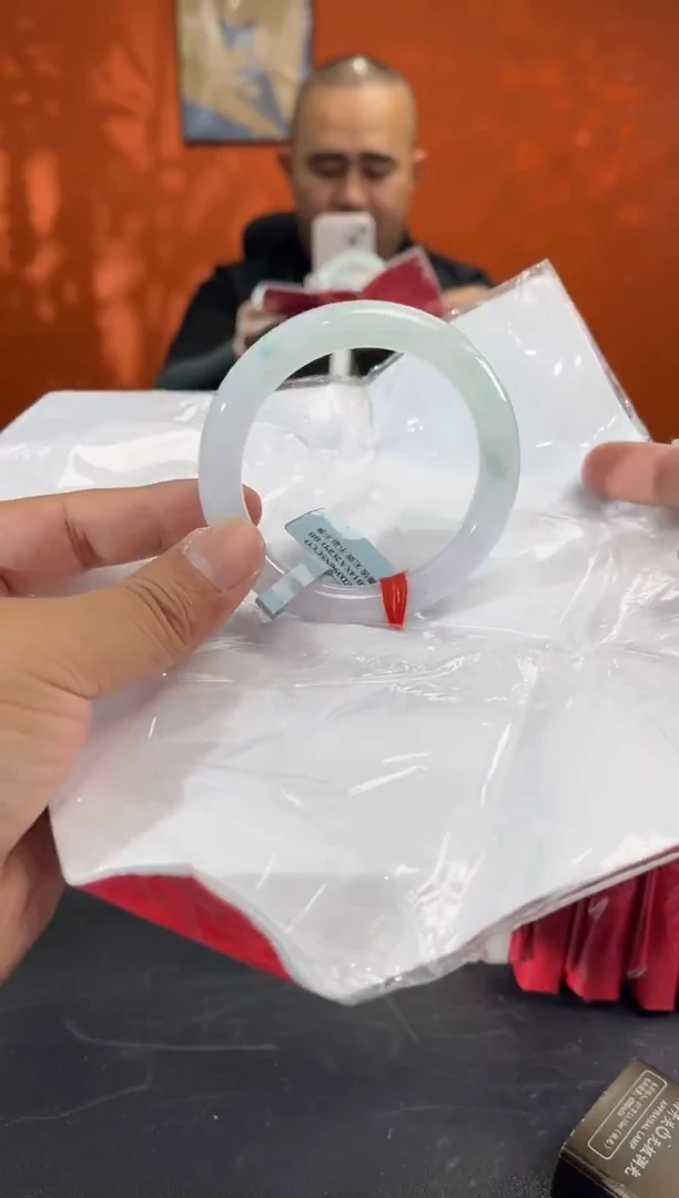 未镶嵌手镯翡翠12        圈口56