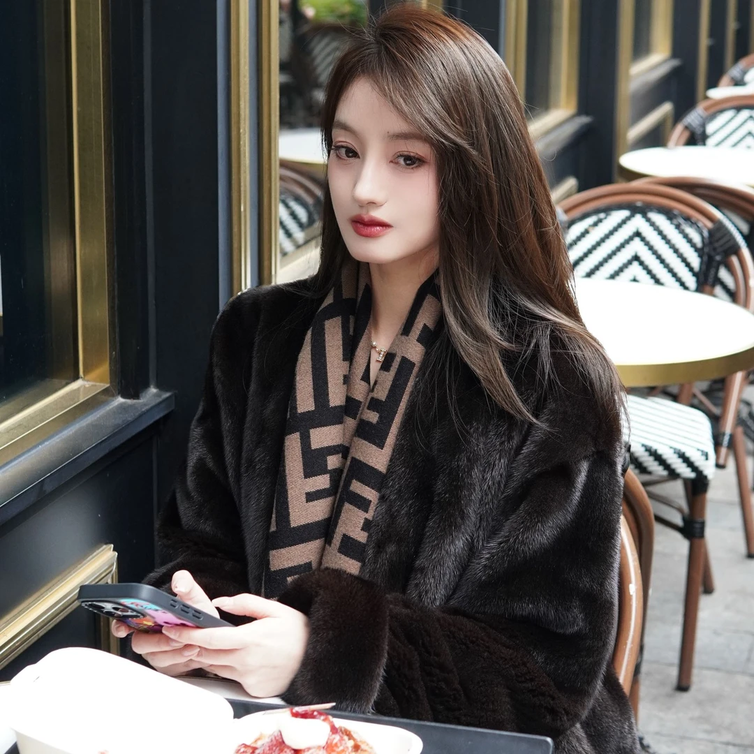 未使用 TFOURNNINE 时尚短款冬季水貂皮草外套秋冬