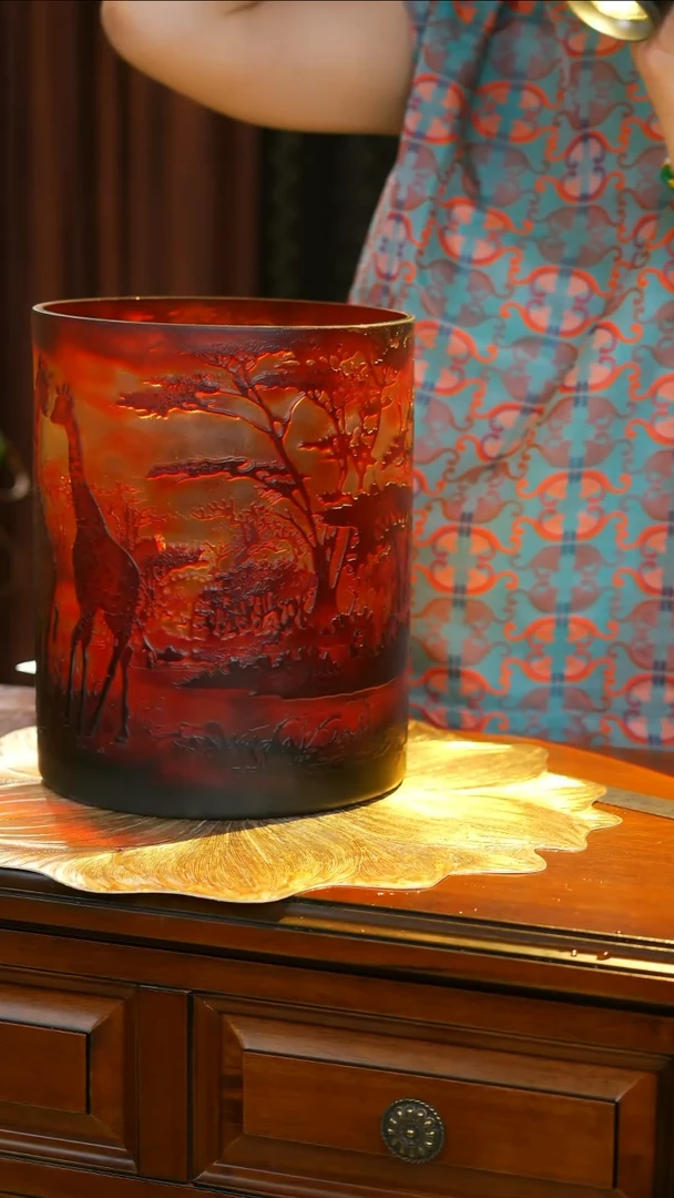 琉璃手工艺品关*然格雷