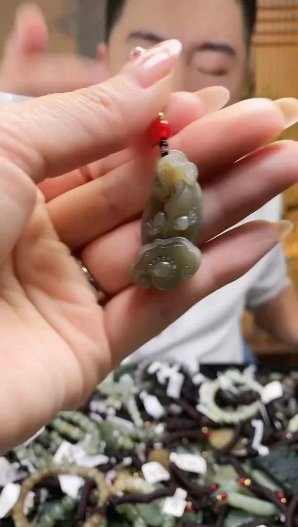 【闪购商品】和田玉颈饰未镶嵌多样性发货，拍一发一