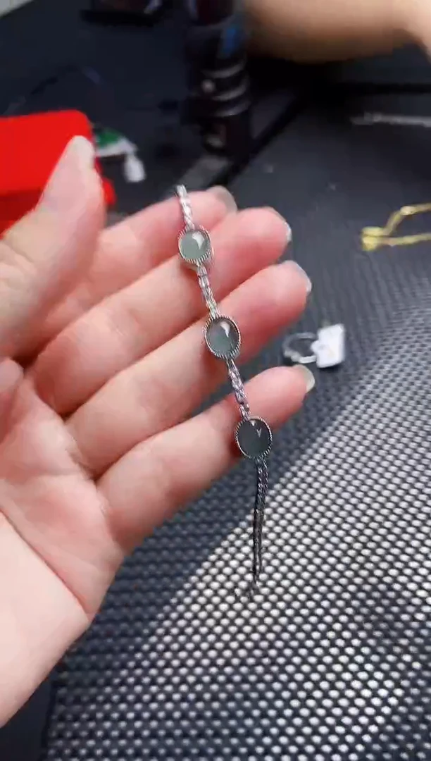 【闪购商品】翡翠手链未镶嵌11111111