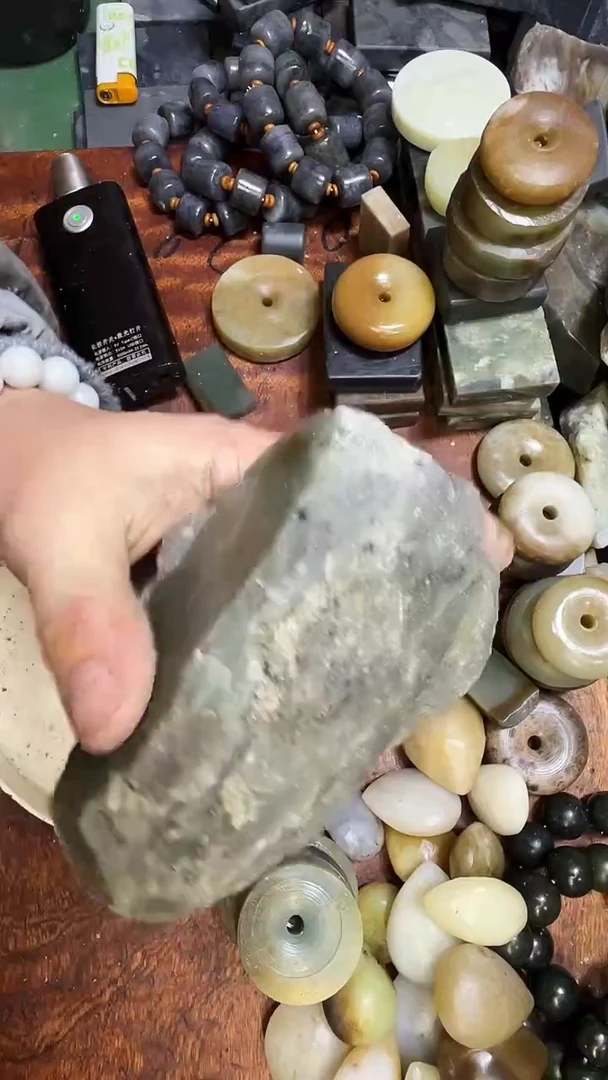 未镶嵌和田玉珠宝半成品1