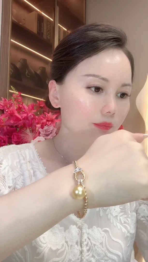 18K金镶嵌海水珍珠手链C49