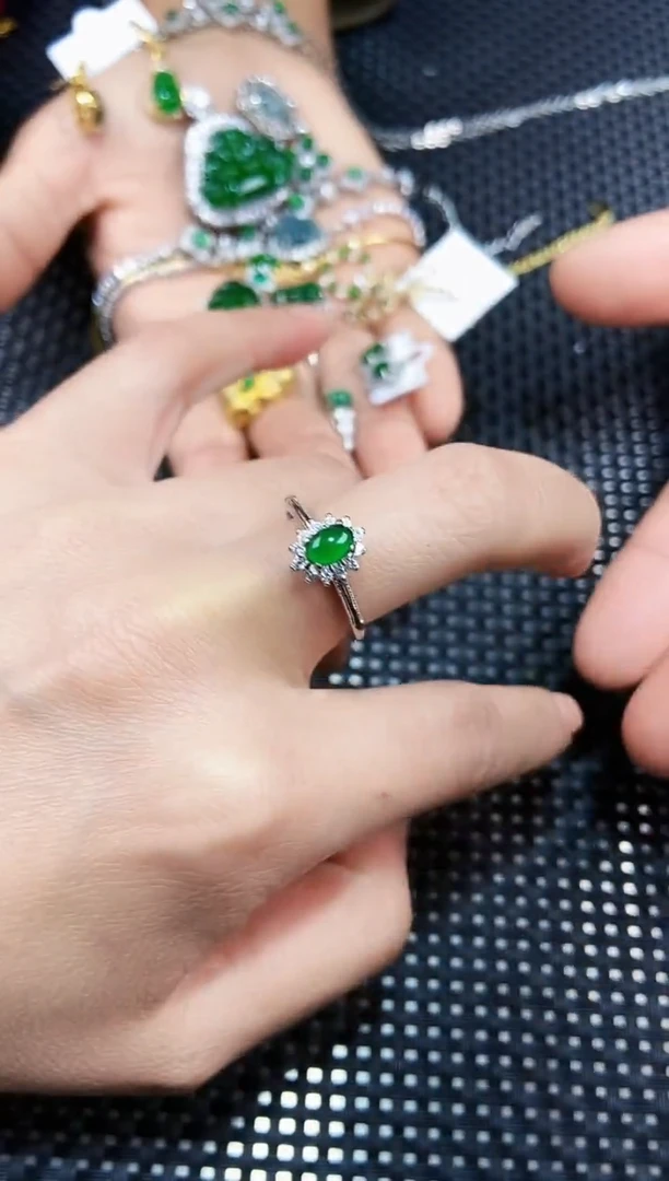 【闪购商品】翡翠戒指未镶嵌11111111