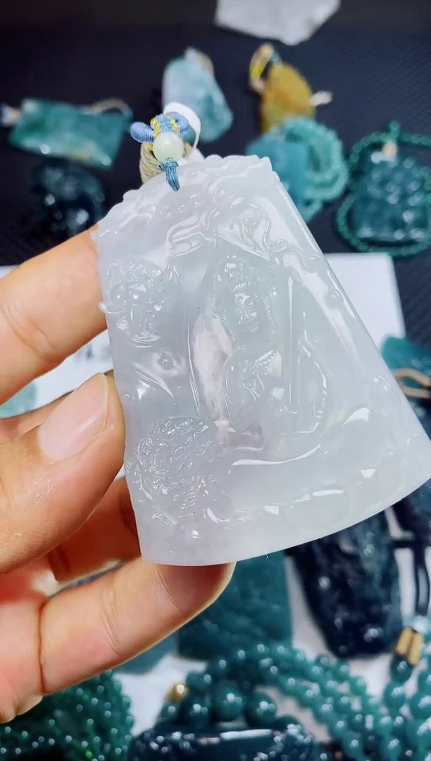 翡翠未镶嵌颈饰