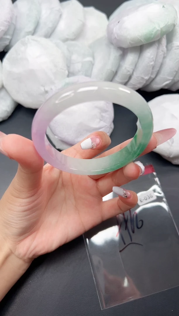 精品手镯，一物一拍E-036