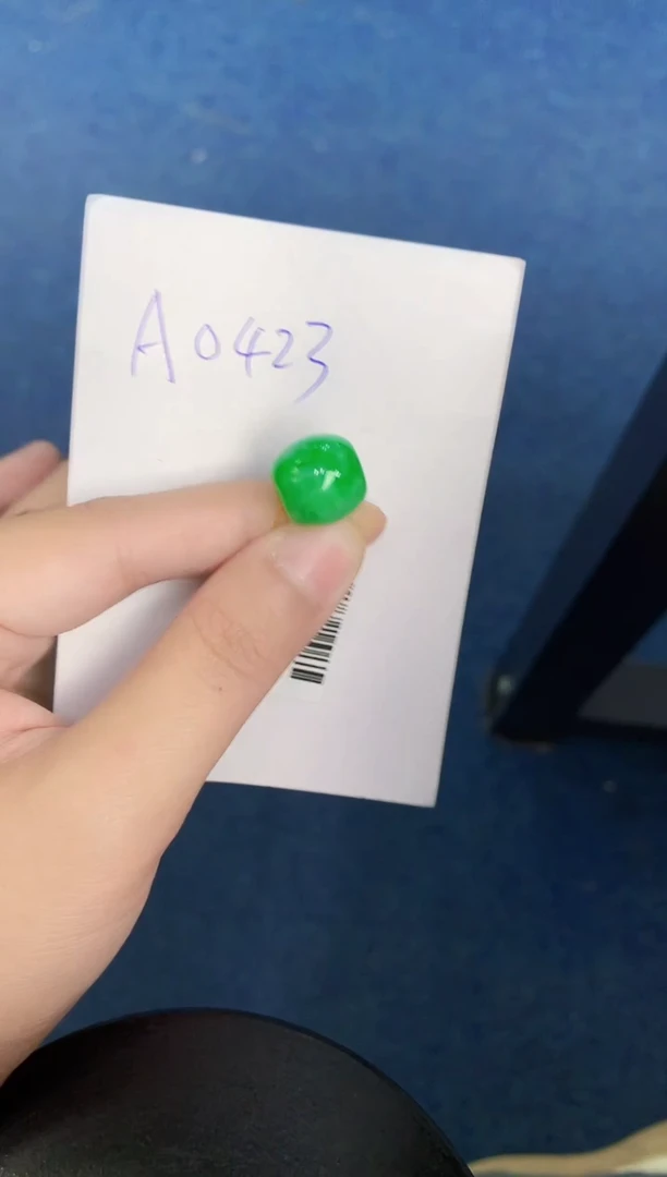 翡翠未镶嵌颈饰000000000