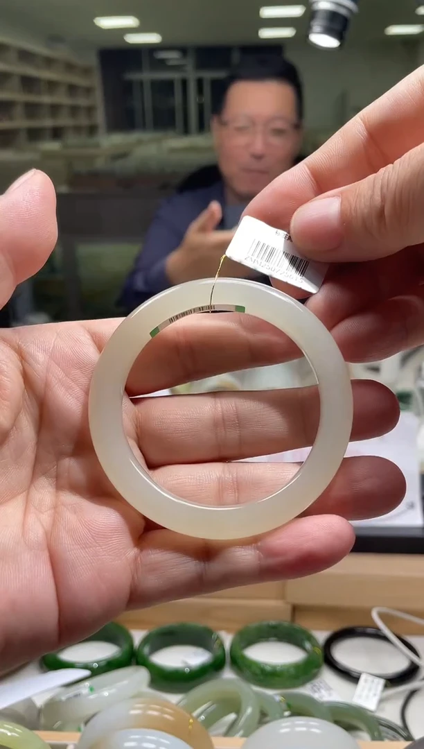 未镶嵌手镯和田玉56-57圈口 5615