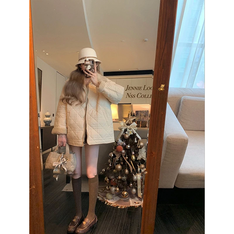 2025秋季新款时尚复古设计感双面穿保暖菱格上衣气质翻领厚实外套