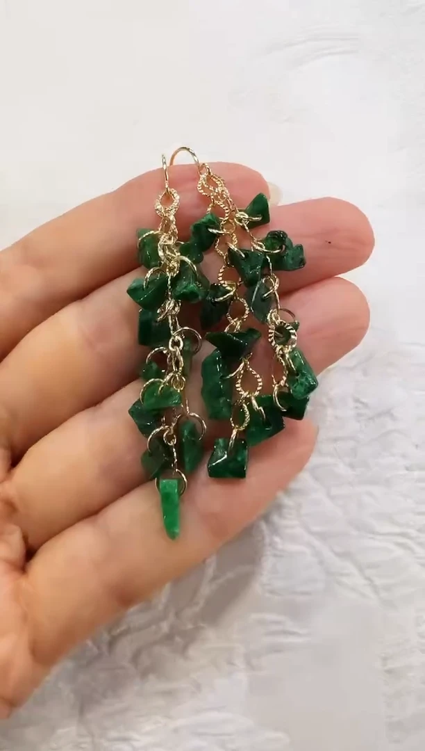 翡翠未镶嵌颈饰国风