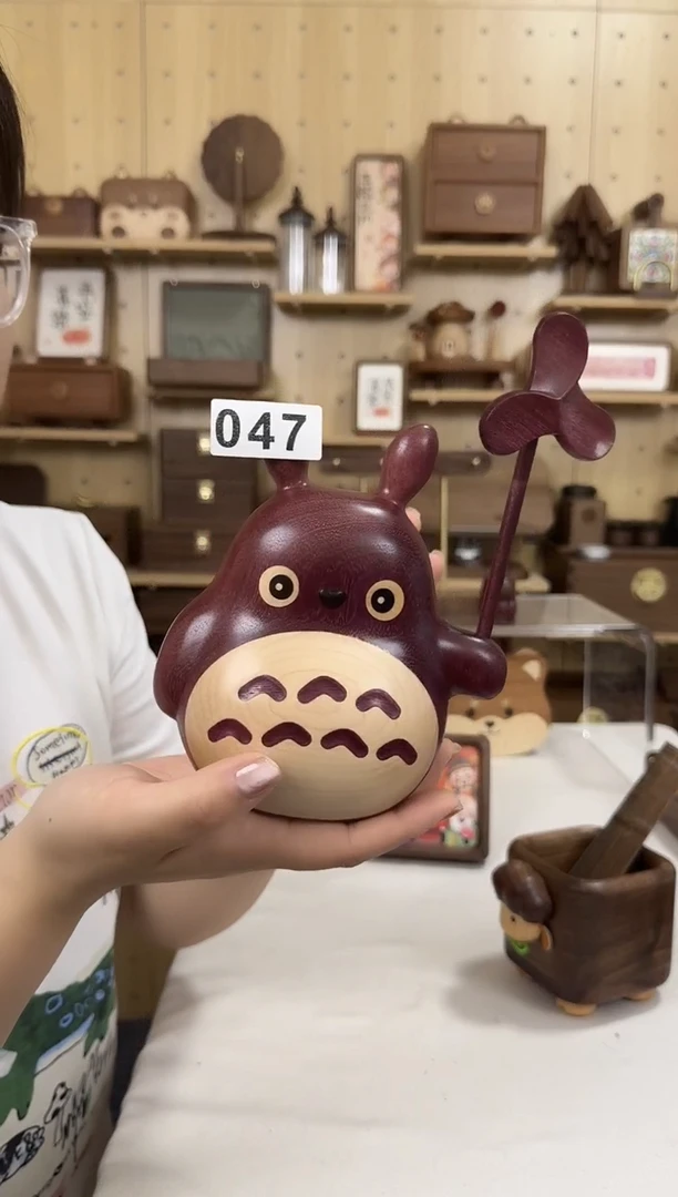 木047号加大号紫心苏木龙猫摆件