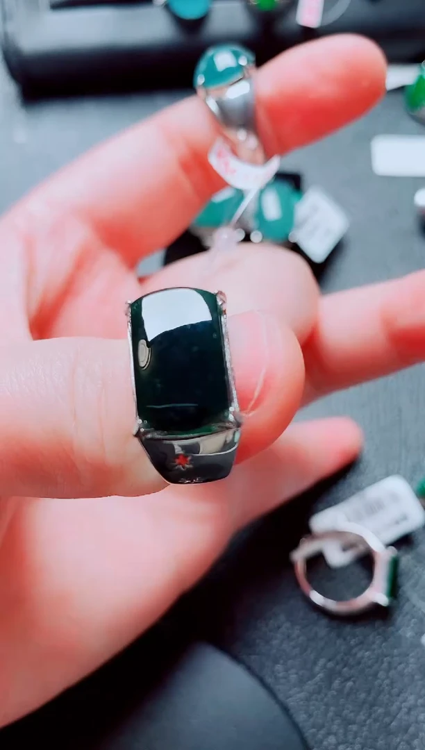 银S925镶嵌戒指翡翠1111