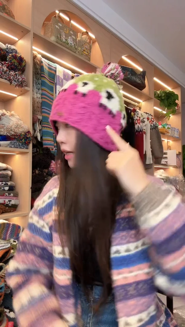 羊毛草莓羊帽子