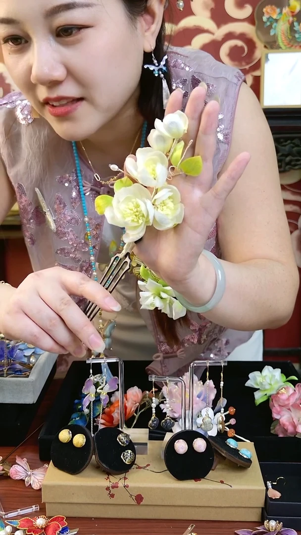 刺绣纯手工非遗绒花